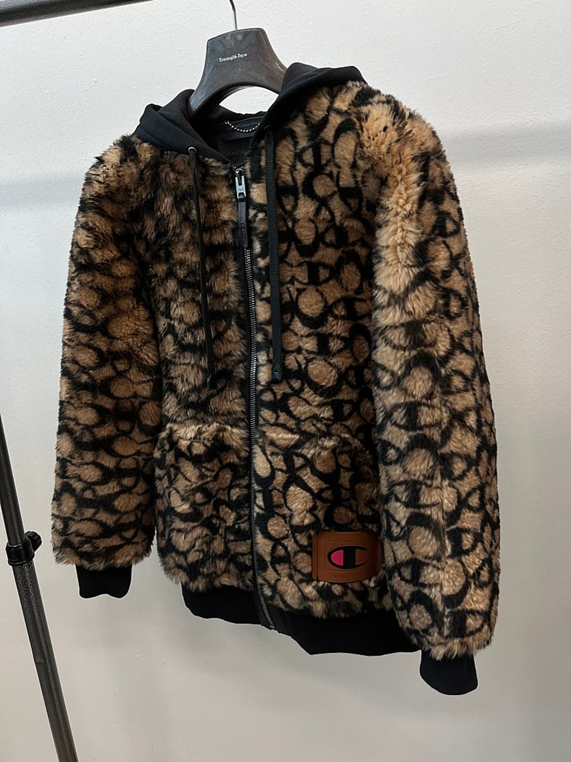 95) 코치 x 챔피온 시어링 무스탕 집업 상품이미지1