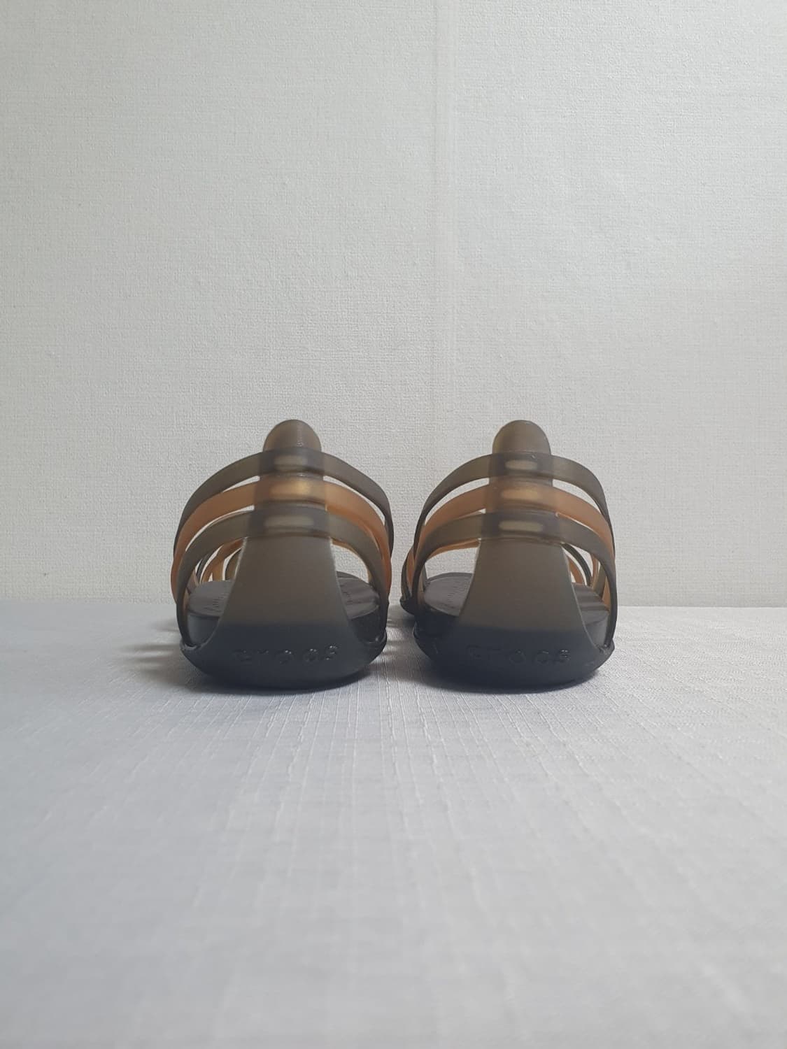 240mm 크록스 후라체 플랫 에스프레쏘 브라운 스트랩샌들 브론즈 상품이미지5