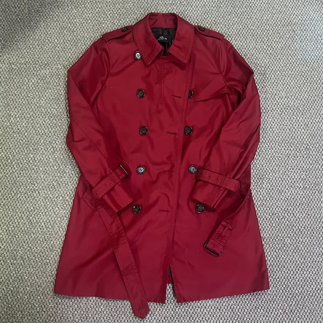 코치(Coach) 리얼 레더 로고패치 벨티드 트렌치 코트 (버건디/M) 상품이미지10