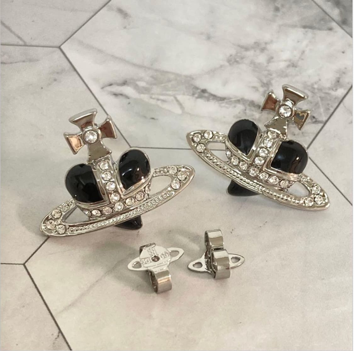 비비안웨스트우드 아카이브 블랙 디아망떼 하트 orb 귀걸이 상품이미지1