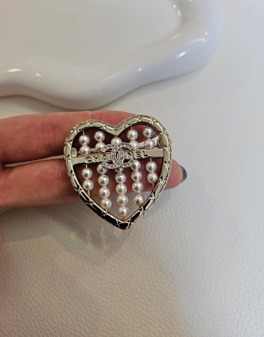 샤넬 진주하트 CC로고 브로치 업사이클링 상품이미지3