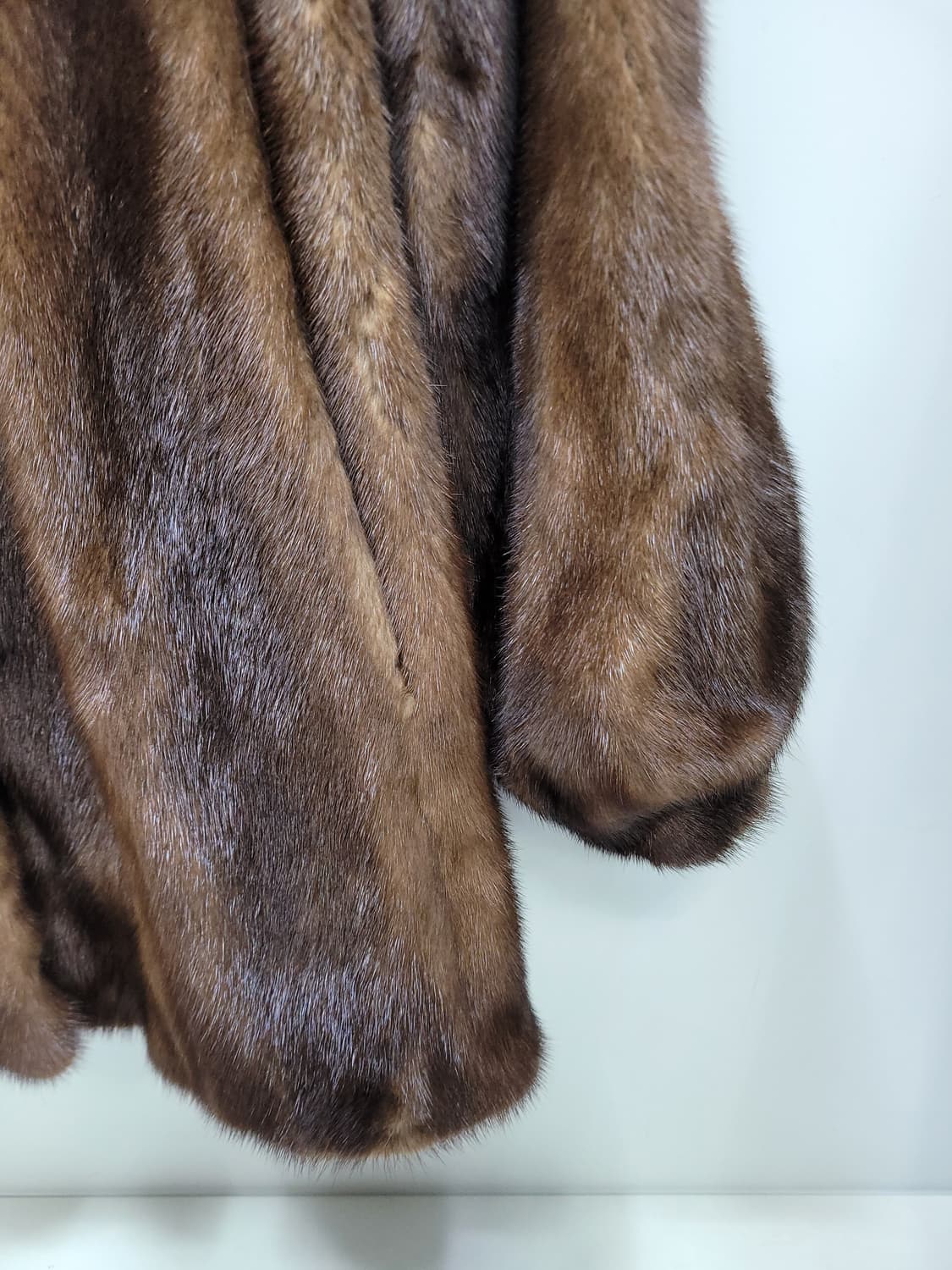 삼미모피 사가 밍크 하프 코트 / 여 66 (88-96-160)
 상품이미지6