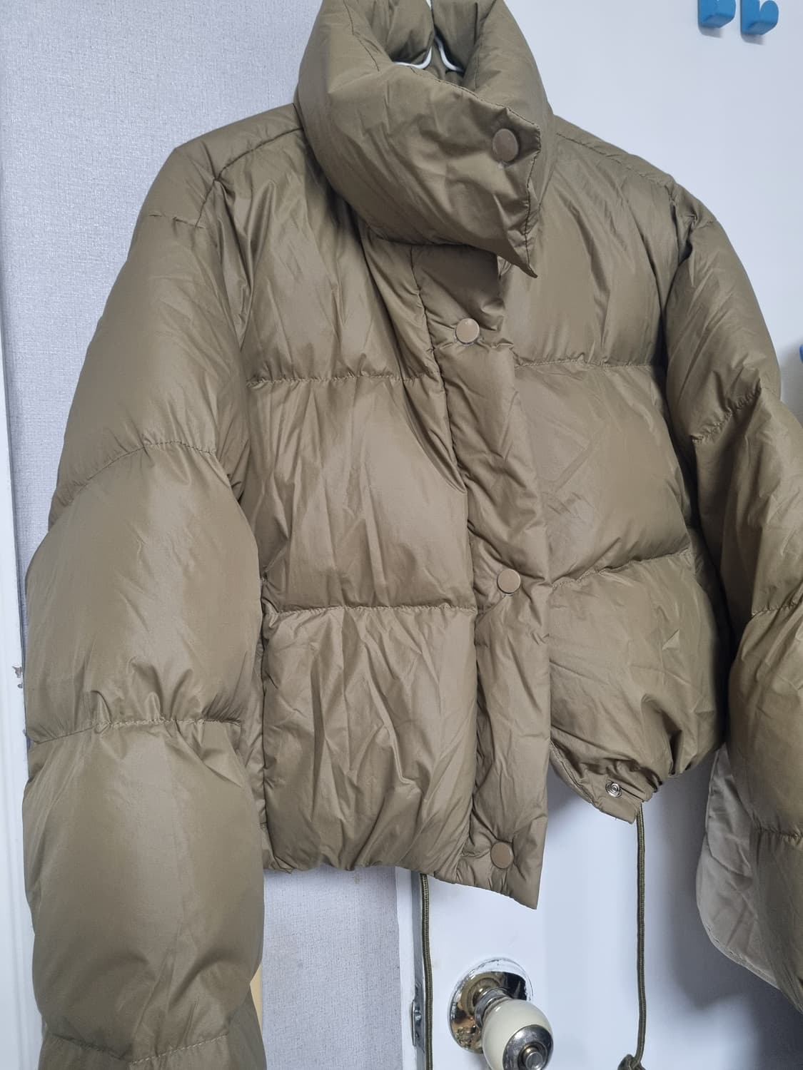 라우스트 크롭덕다운패딩  상품이미지5