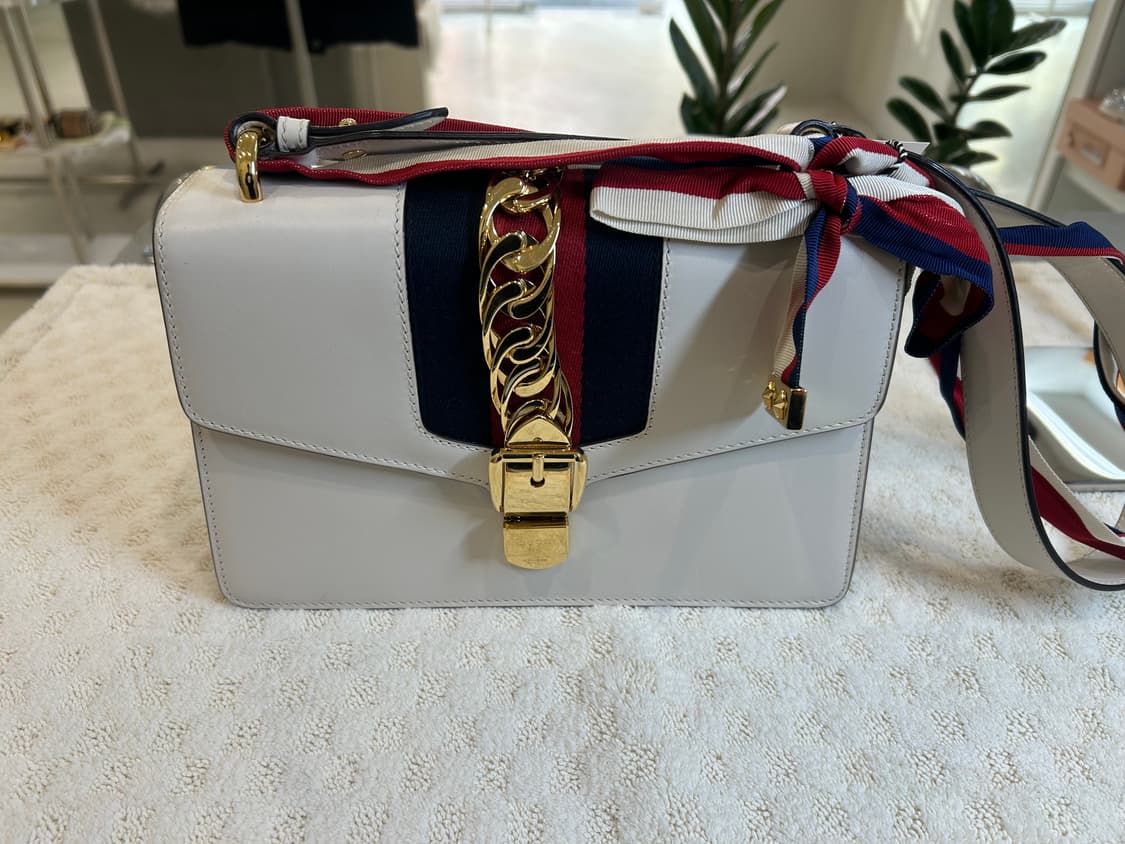 [정품/중고] 구찌 실비백 스몰 화이트 상품이미지8