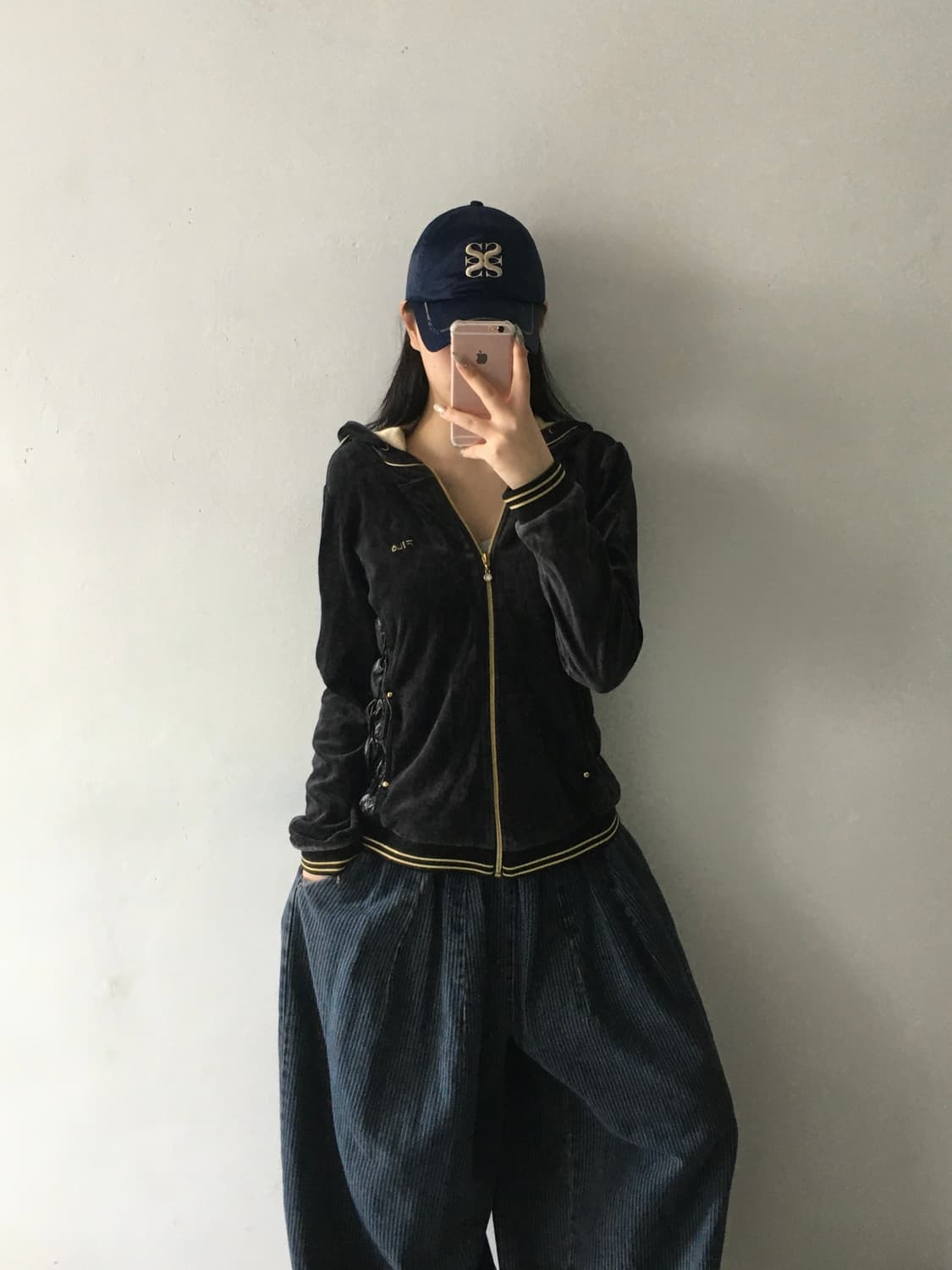 휠라 벨벳 후드집업 상품이미지2