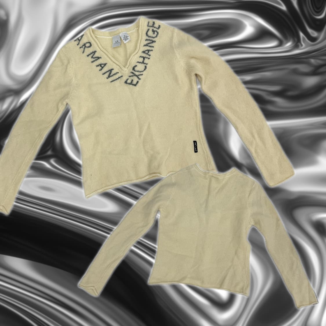 ARMANI 레터링 아이보리 브이넥 니트 100% LAMBS WOOL 상품이미지1