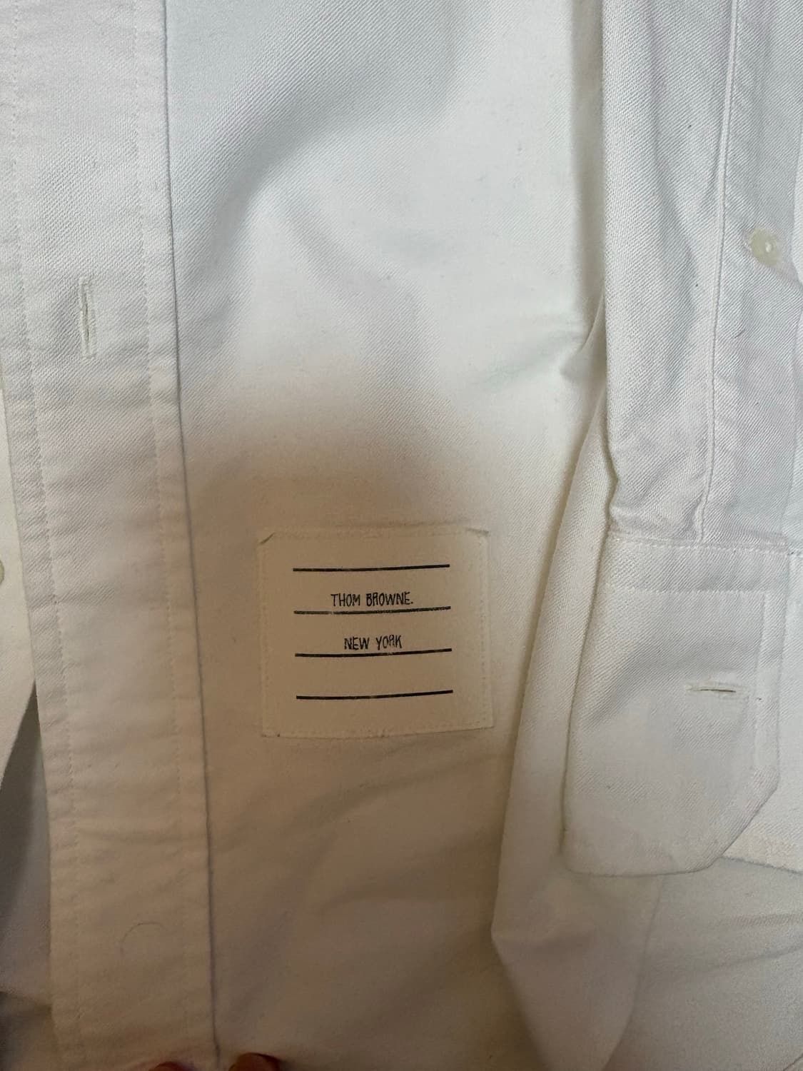 톰브라운 팔 로고 셔츠 화이트  상품이미지3