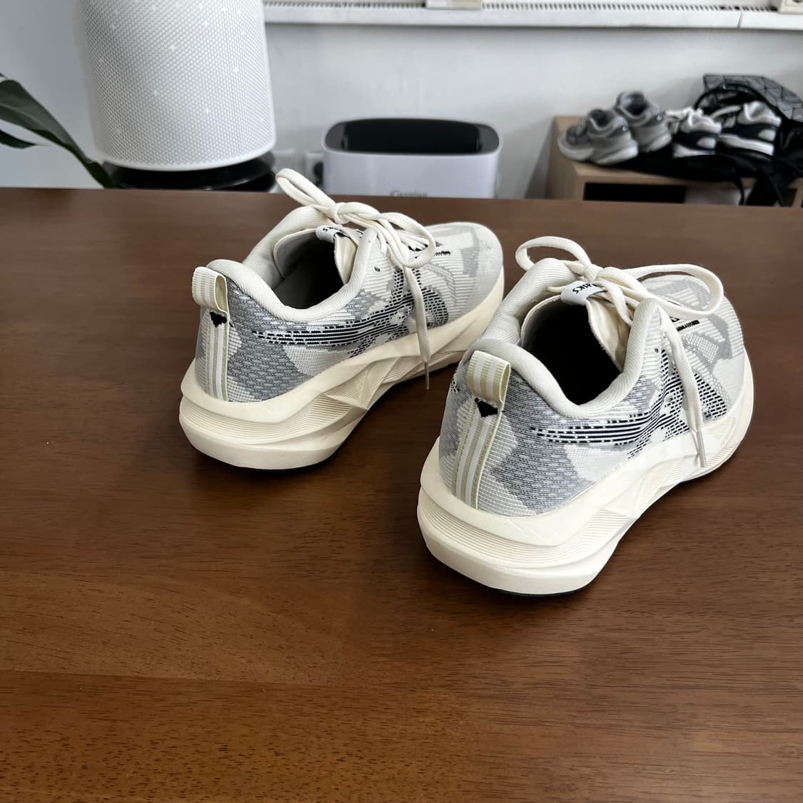 아식스 노바블라스트5 오트밀 270mm 상품이미지5