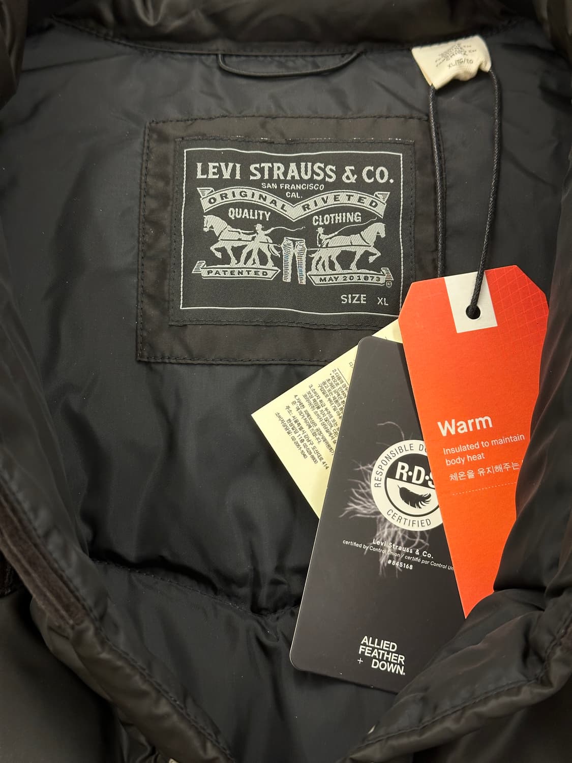 [새제품] 리바이스 웨스턴 코듀로이 패딩 베스트 블랙 XL 상품이미지2