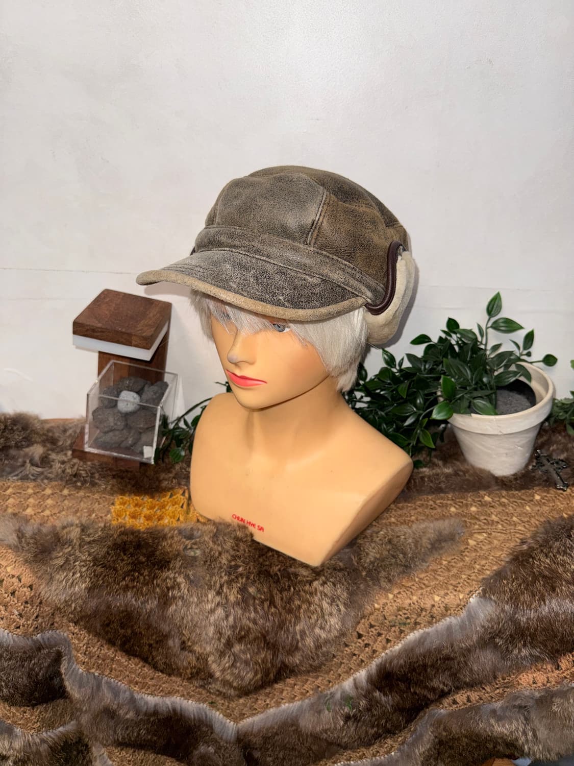 UGG ash brown lamb skin/ fur trapper hat 상품이미지1