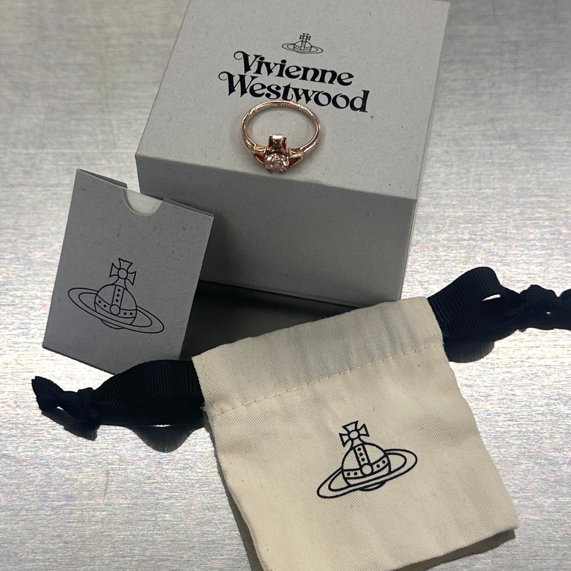 비비안웨스트우드 레이나 쁘띠 반지 핑크골드 상품이미지6
