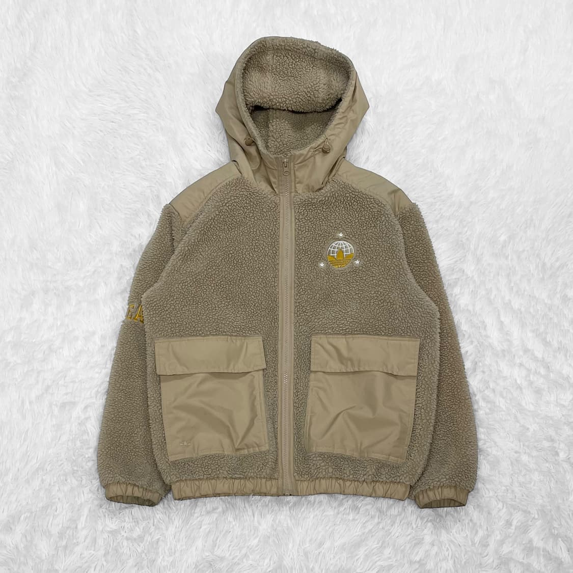 아디다스 MC 셰르파 후드 자켓 베이지 상품이미지3