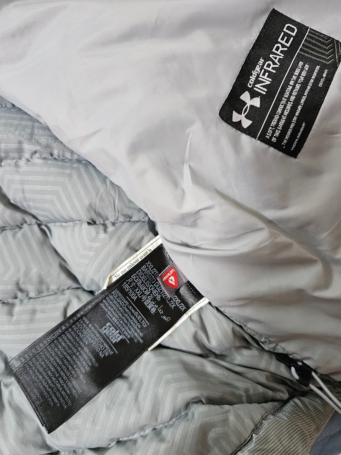 언더아머 프리마로프트 경량패딩 그레이 상품이미지4