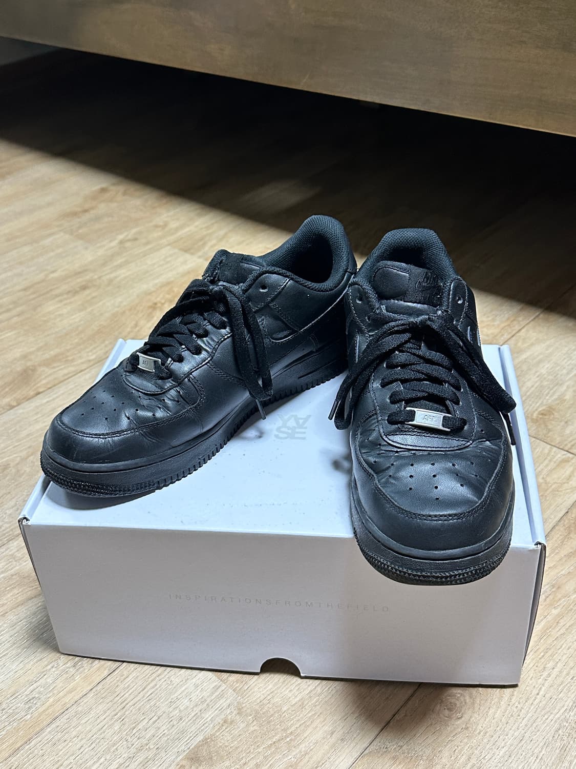 (275) 나이키 에어포스1 블랙 상품이미지2