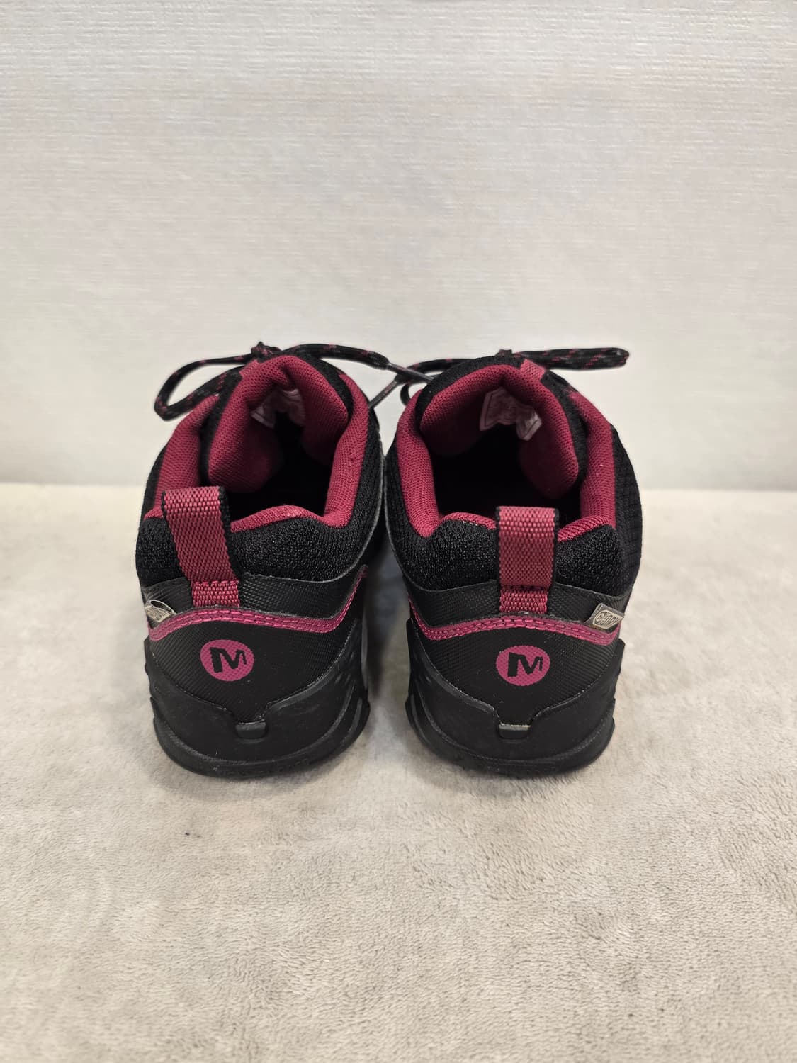 머렐 여성 트레킹화 블랙/레드 240~245 상품이미지4