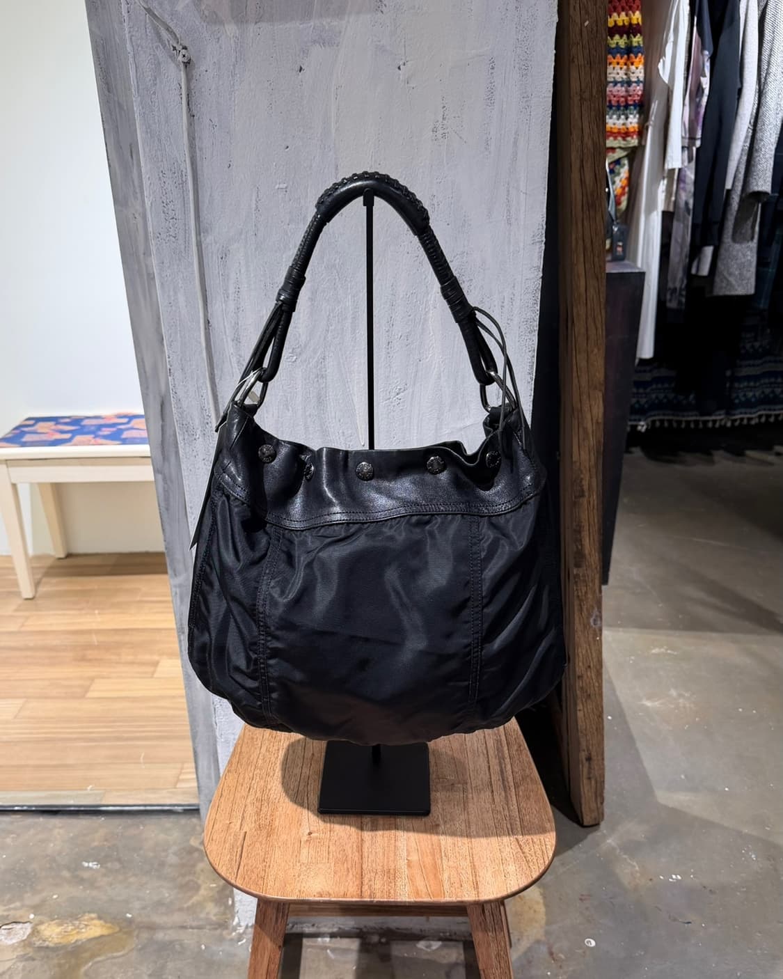 프라다 블랙 나일론 레더 호보백 상품이미지4