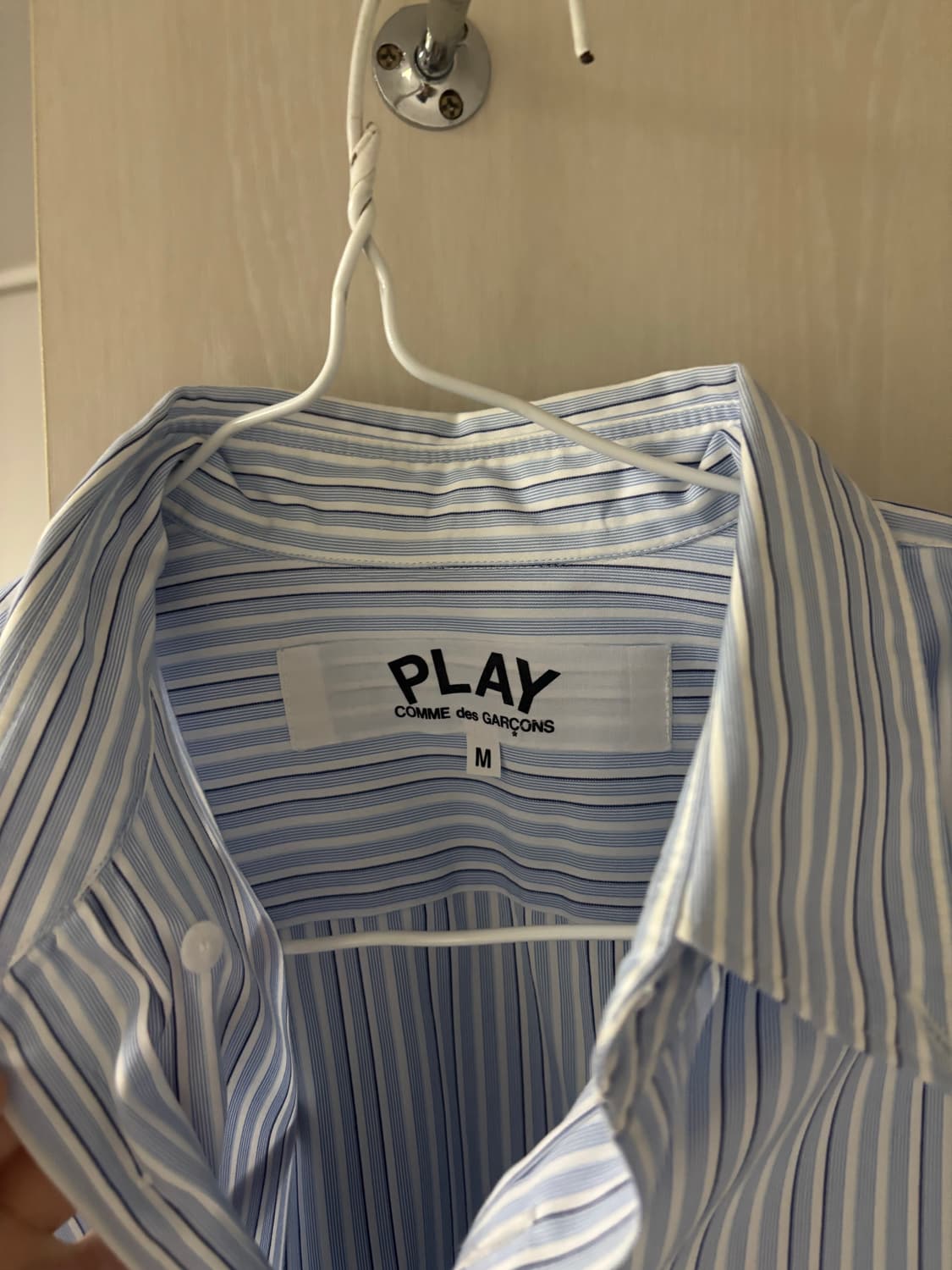 ⭐️희귀매물⭐️ 꼼데가르송 플레이 스카이블루 스트라이트 셔츠 블랙와펜 상품이미지6