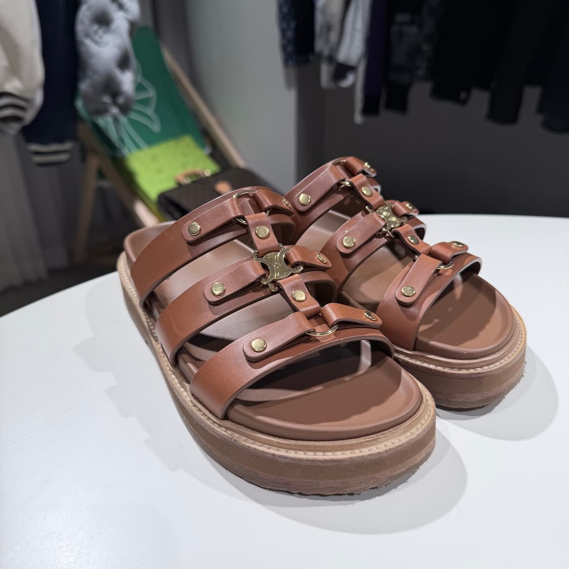 (A+/35) / 셀린느 티피 트리옹프 레더 샌들 카프스킨 상품이미지3