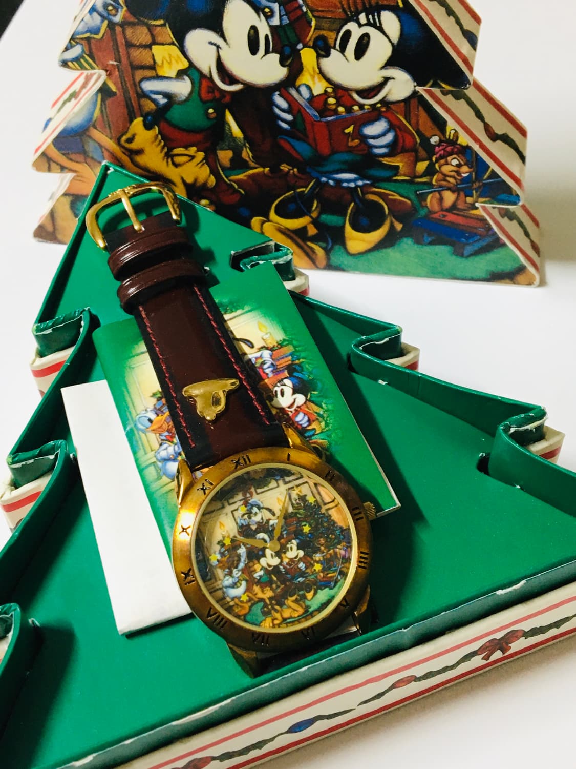 디즈니 스토어 미키마우스 크리스마스 한정 손목시계 한정 상품이미지2