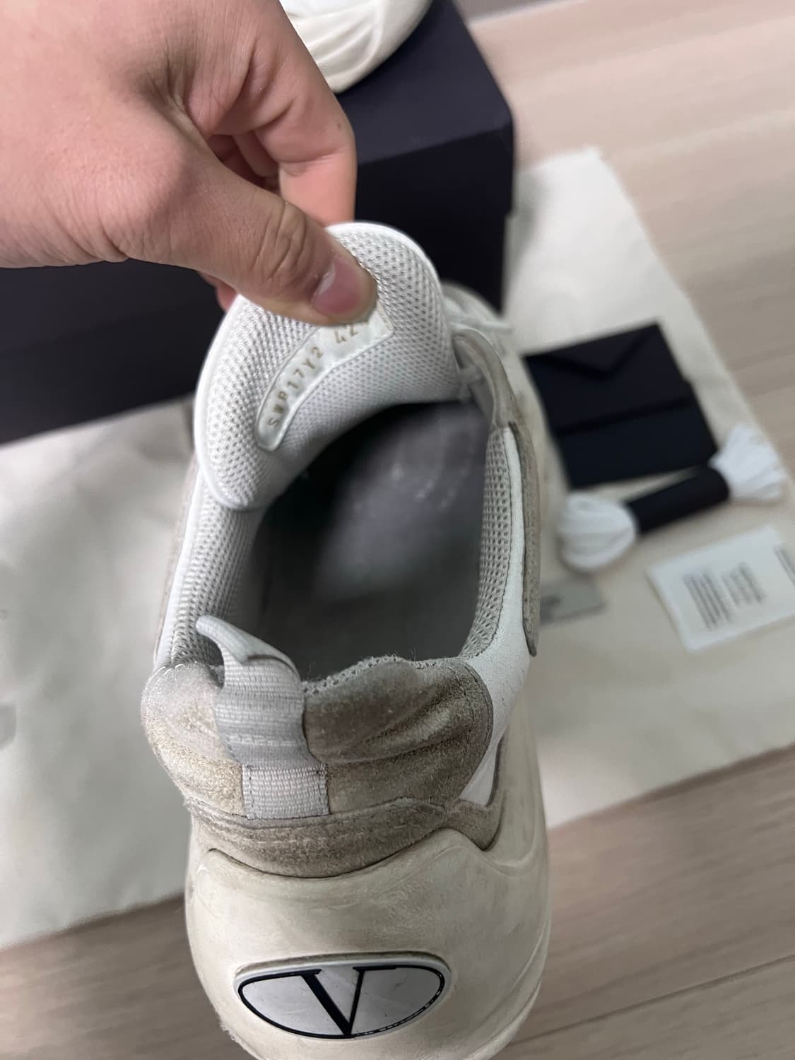 발렌티노 검보이 스니커즈 풀구성 275 상품이미지4