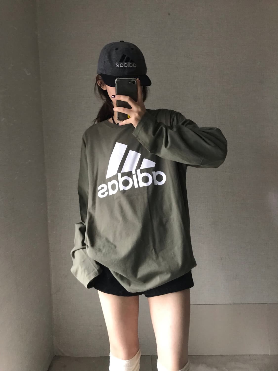 아디다스 카키 롱슬리브 상품이미지5
