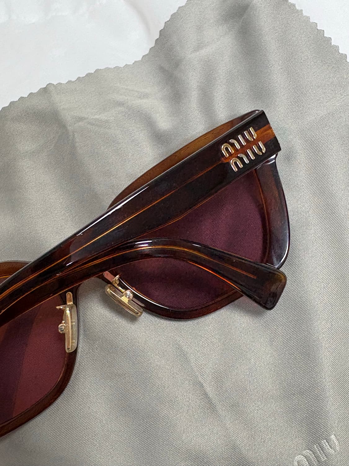 미우미우 선글라스 OMU 02ZS11Q50D 면세점 구매 상품이미지2