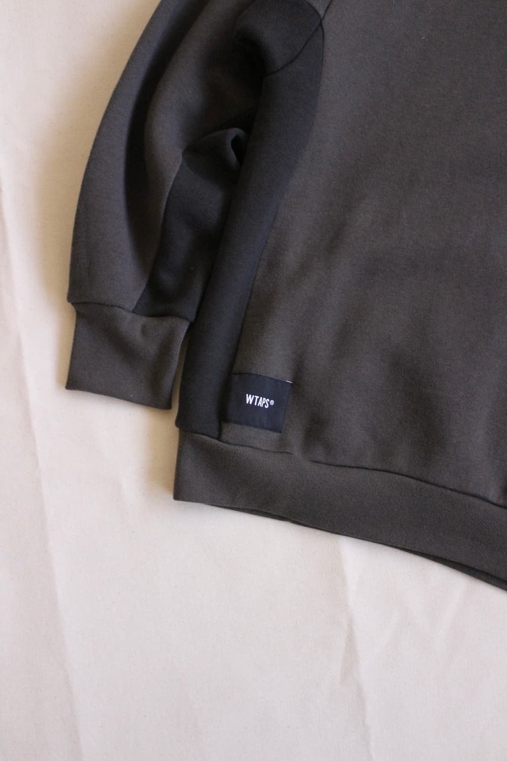 더블탭스 크루넥 스웻셔츠  상품이미지8