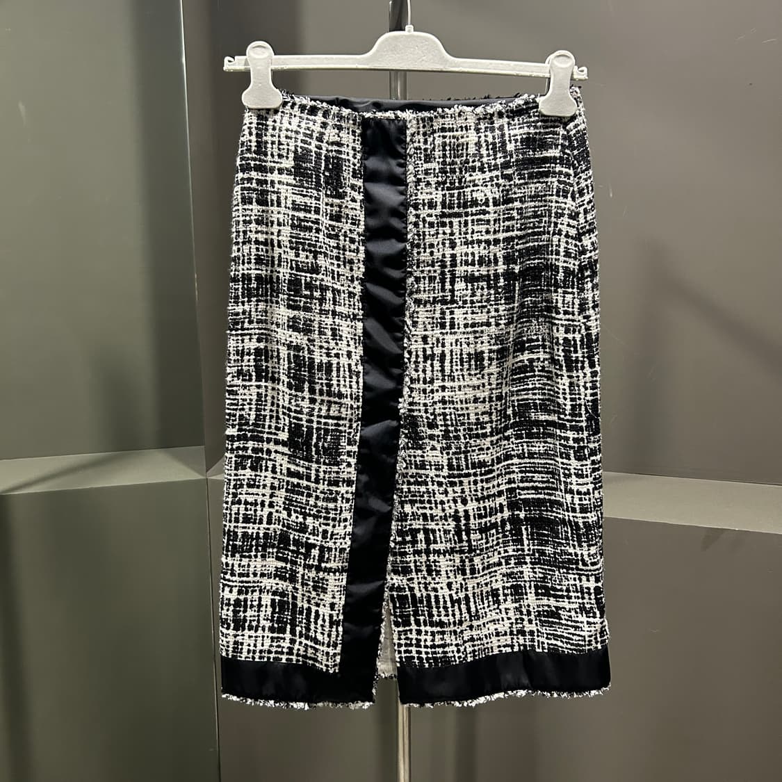 프라다 나일론 트위드 셋업 투피스 상품이미지7