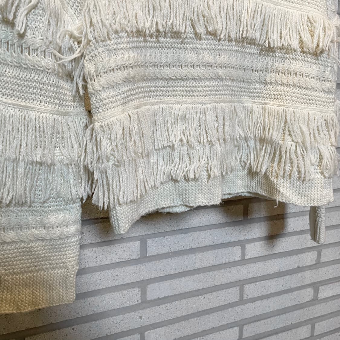 레이빔즈 케이블 니트 웨스턴 프린지 디테일 아이보리 상품이미지5