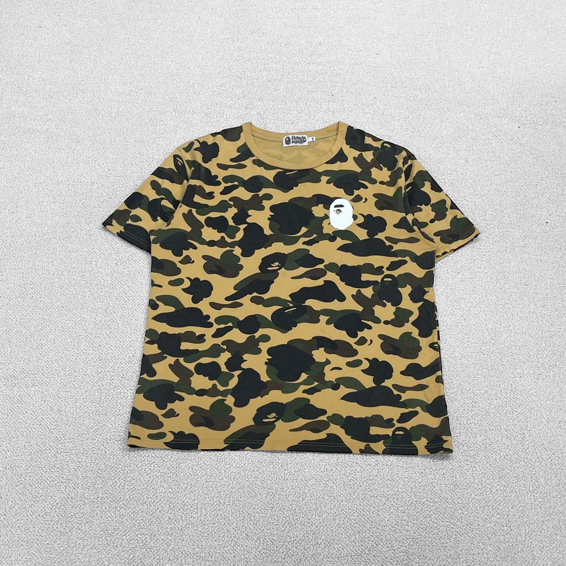 베이프 Bape 원포인트 황계 카모 반팔 티셔츠 상품이미지1