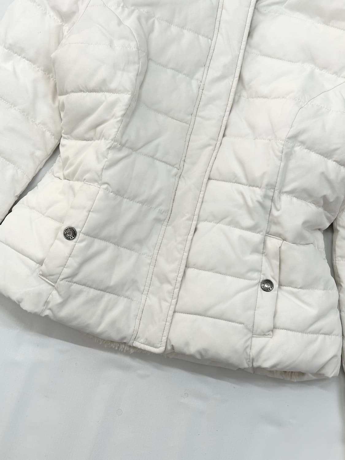 아베크롬비 허리라인 경량 패딩 화이트 러블리 갸루 빈티지 양털 그런지 상품이미지5