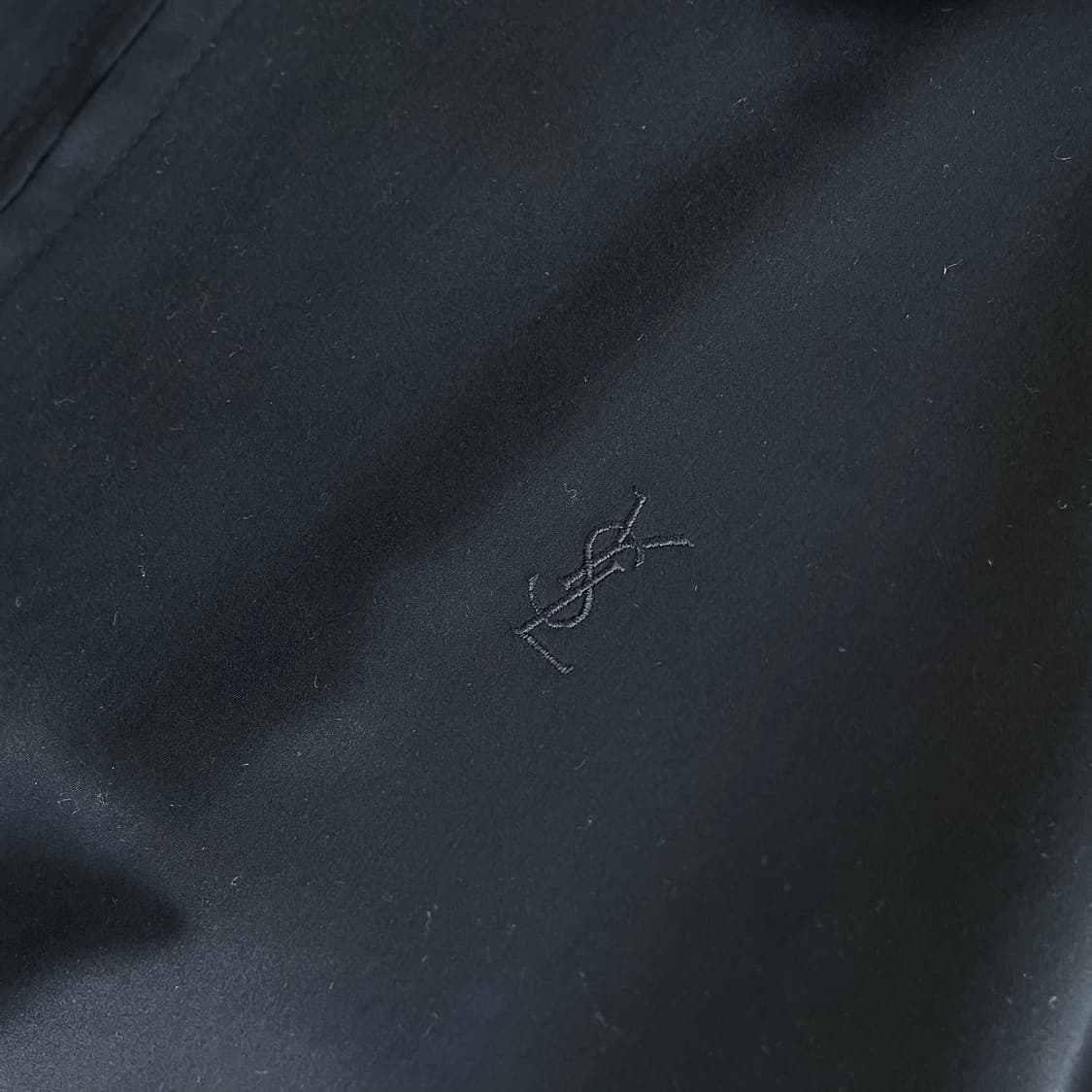 YvesSaintLaurent  입생로랑 시그니처 자수 리버시블 블루종  상품이미지4