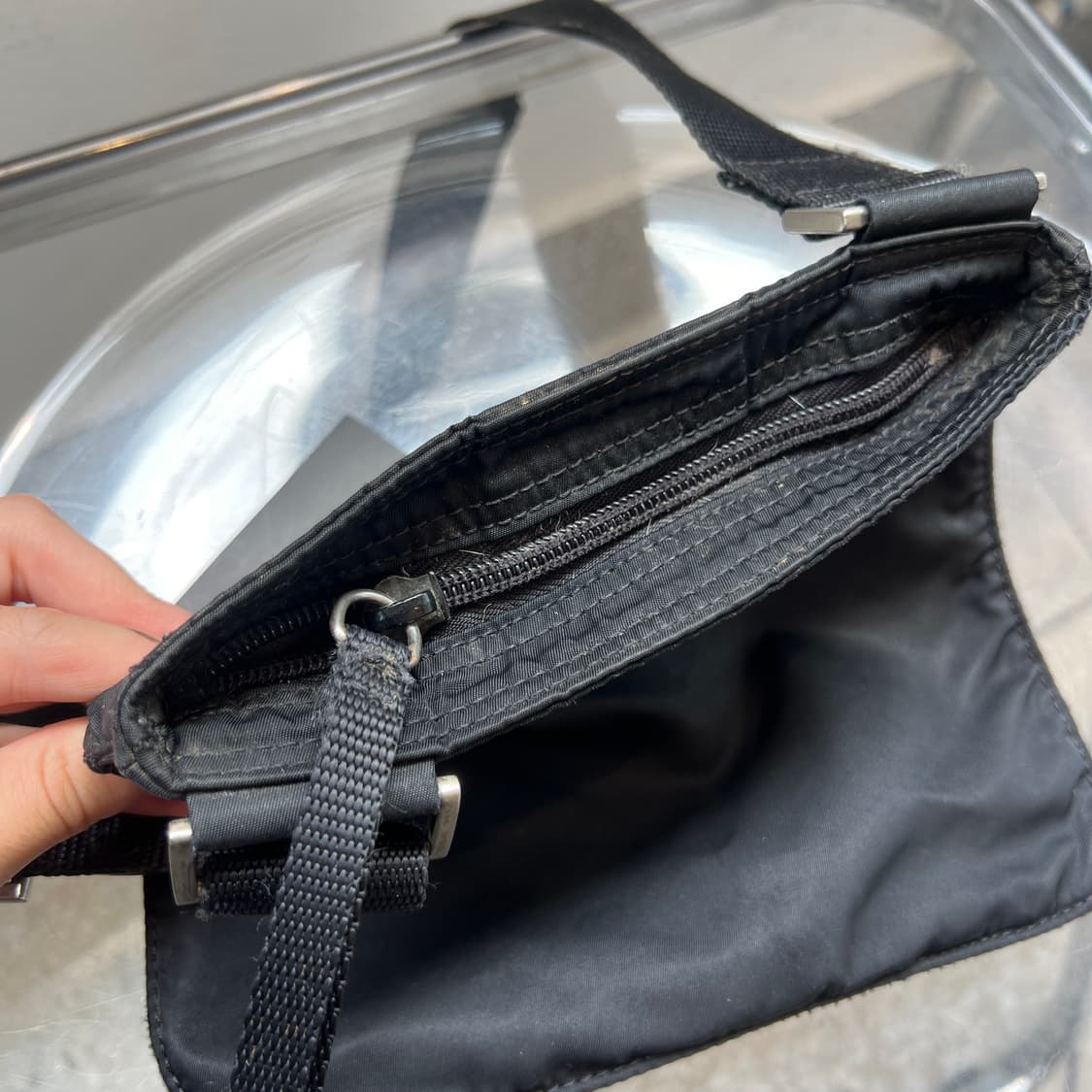 Prada nylon cross bag 상품이미지4