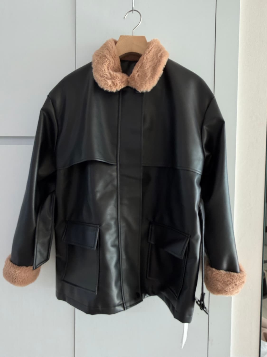 새상품 DAZY 데이지 인조가죽 퍼 자켓 상품이미지3