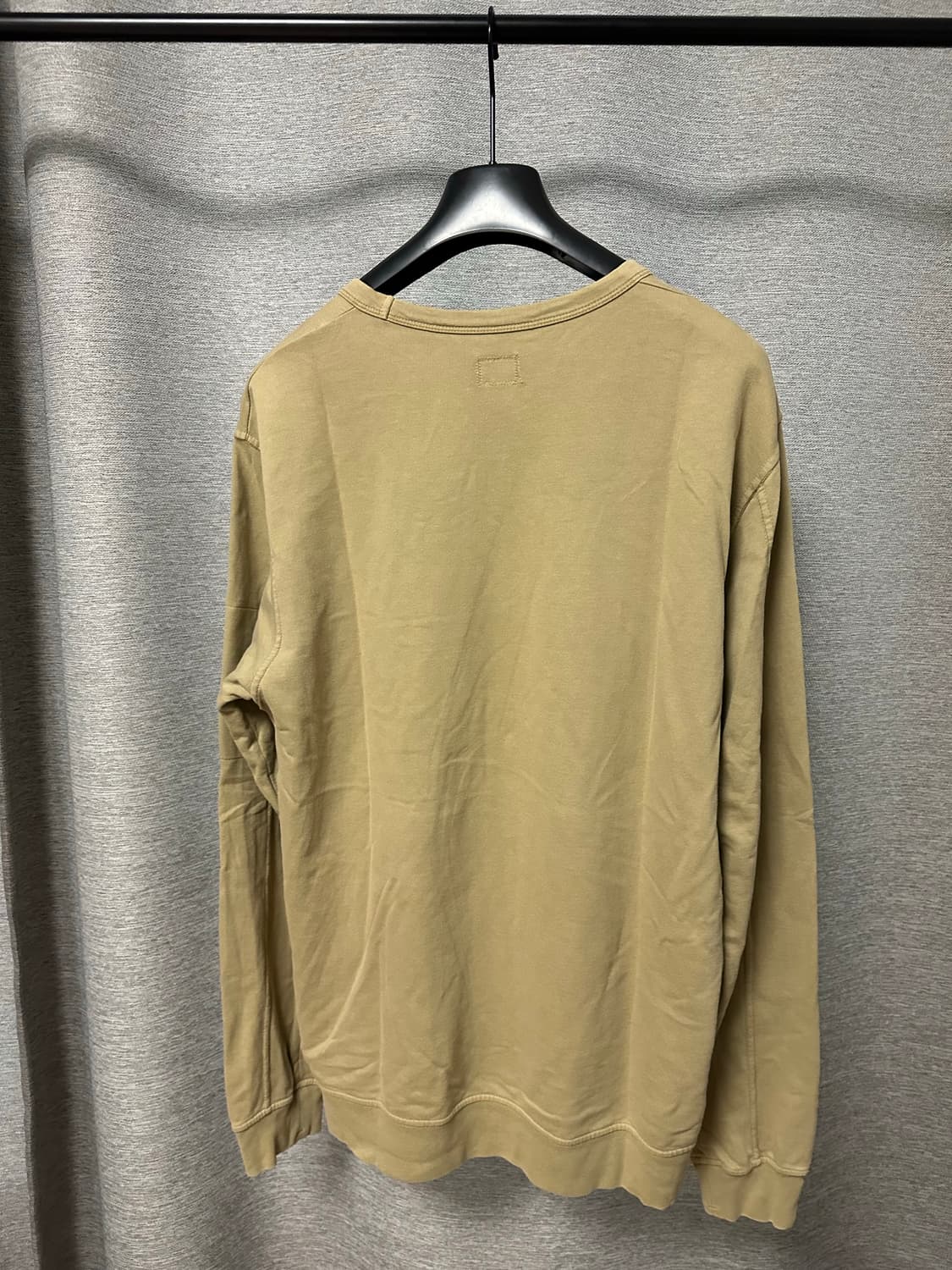 CP컴퍼니 맨투맨 카키 (XL) 상품이미지2