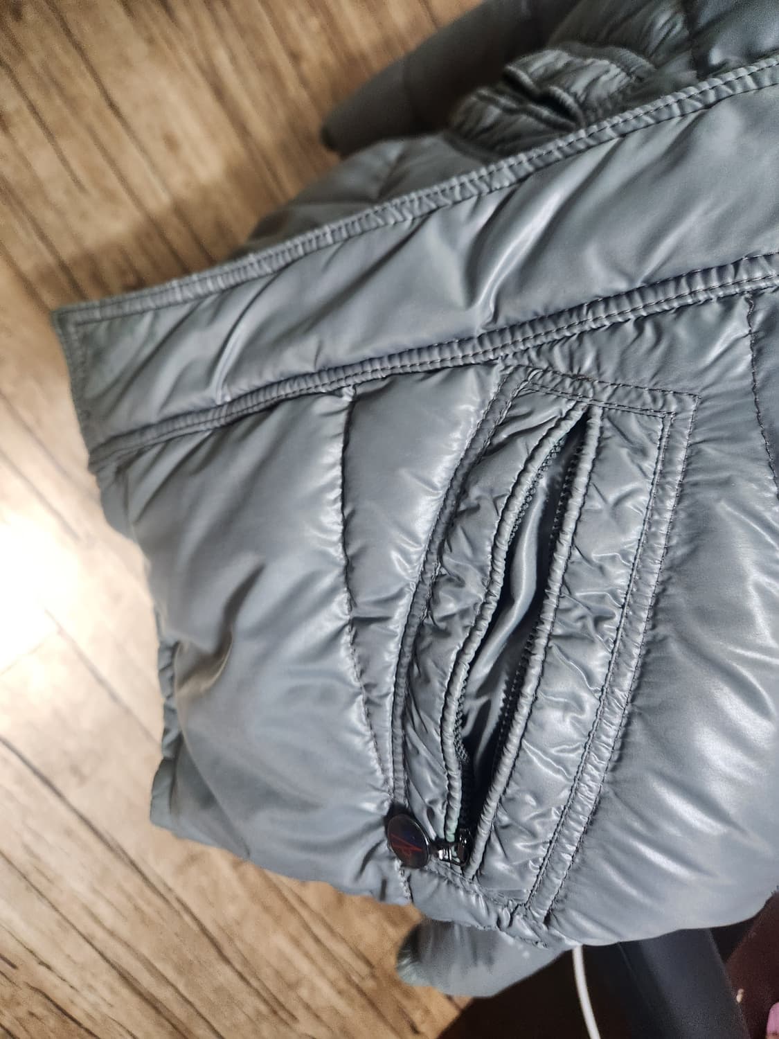 (감정서 동봉) 몽클레어 리버시블 다운 푸퍼 자켓 상품이미지5