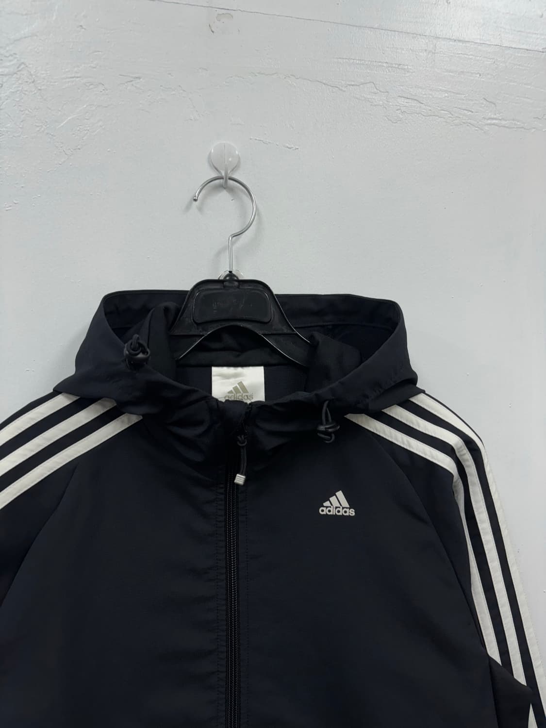 아디다스 우먼 후드 바람막이 상품이미지2