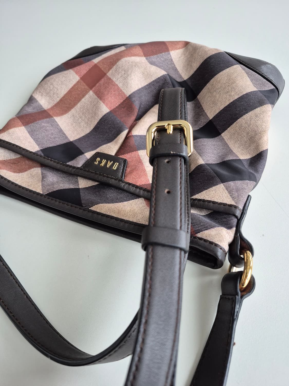 닥스 체크무늬 크로스백 상품이미지6