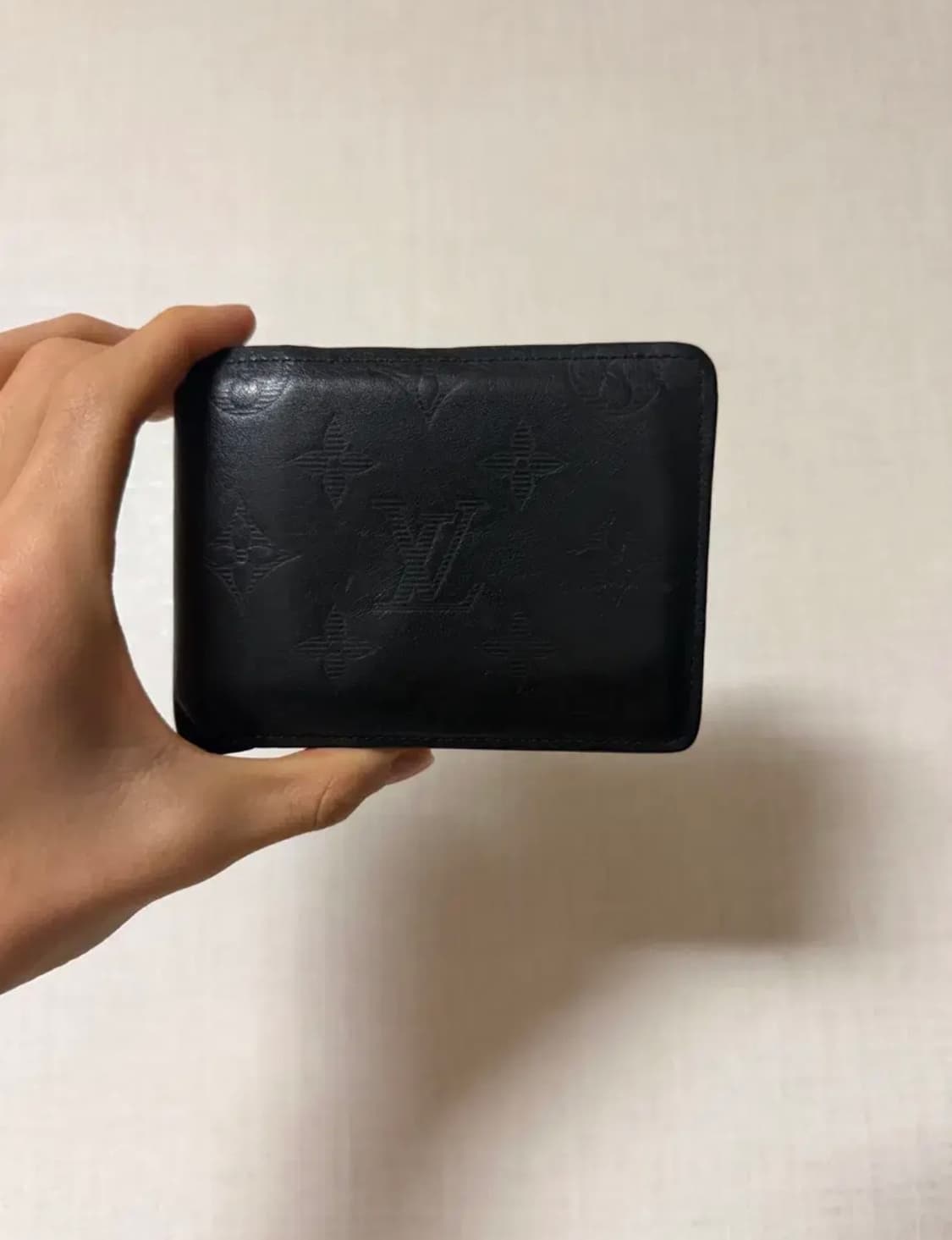 루이비통 쉐도우 블랙 반지갑 상품이미지3