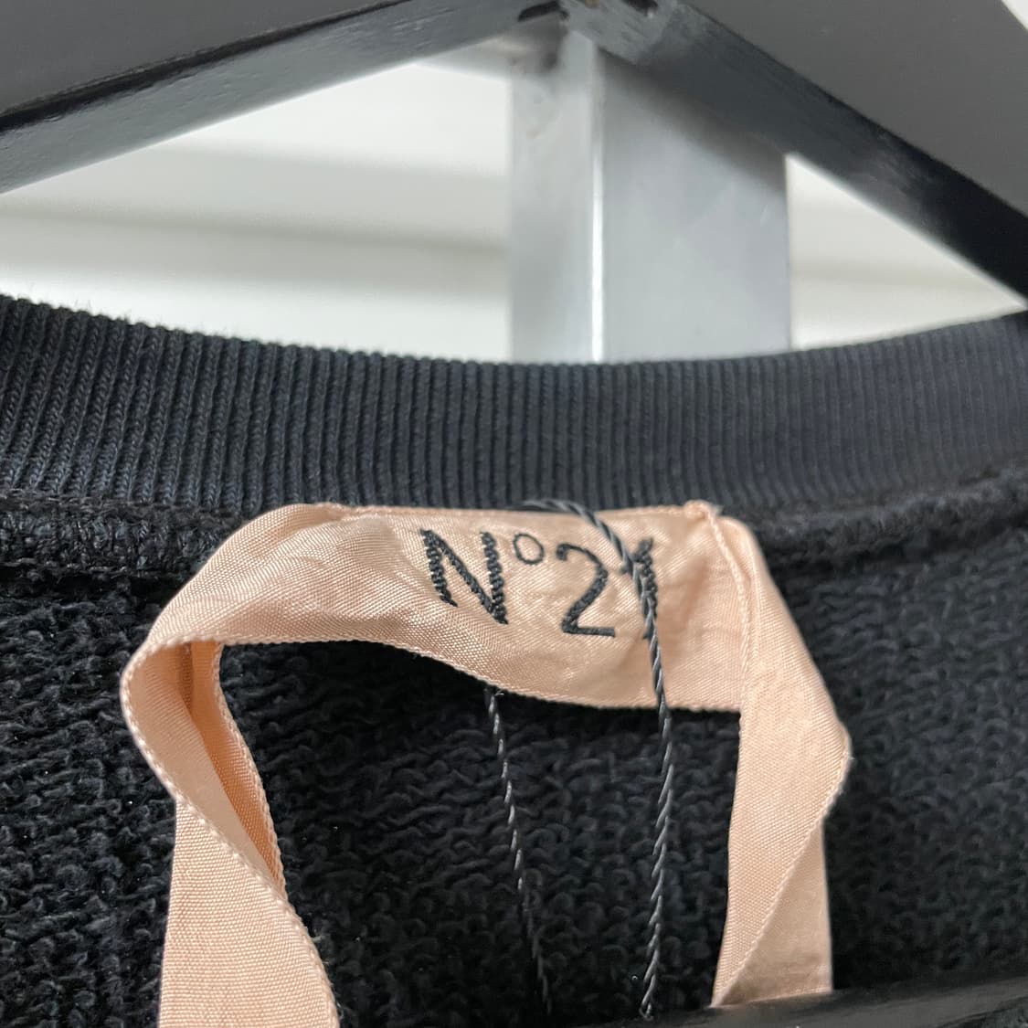 N21 누메로벤투노 블랙 맨투맨 40 상품이미지4