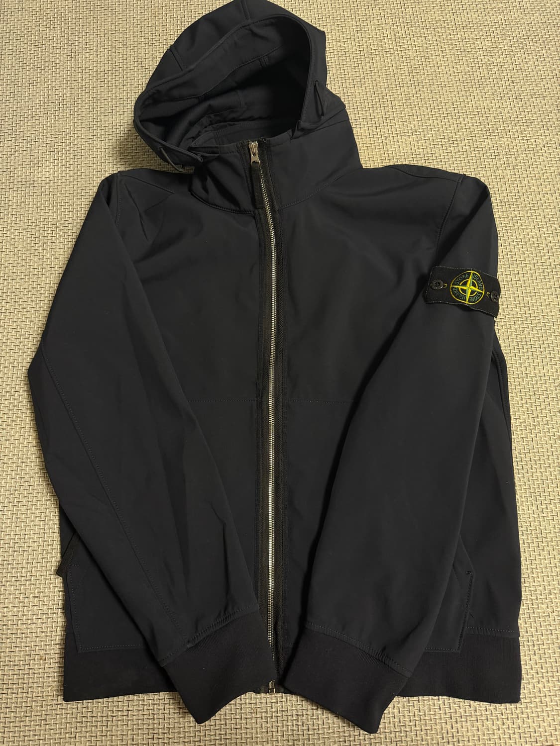 스톤아일랜드 라이트 소프트쉘 M사이즈 상품이미지1