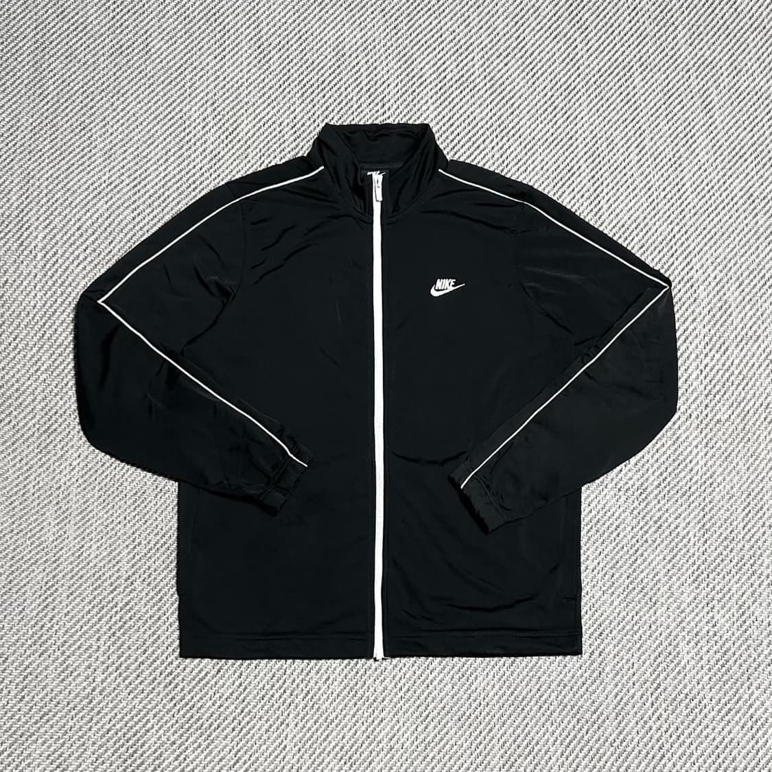 [L] Nike 나이키 파이프라인 검/흰 트랙 져지 상품이미지1