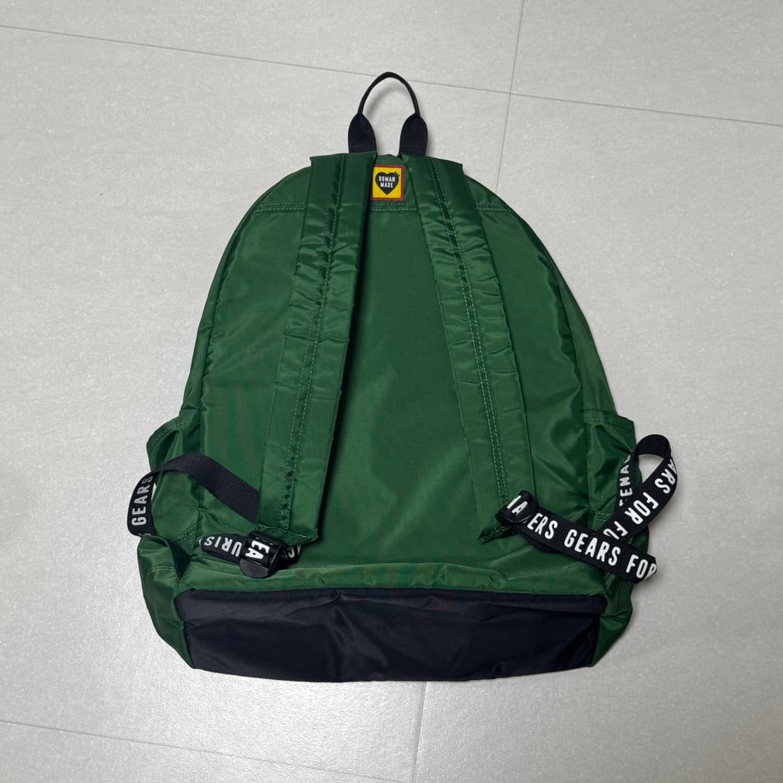 휴먼메이드 나일론 하트 백팩 그린 상품이미지6