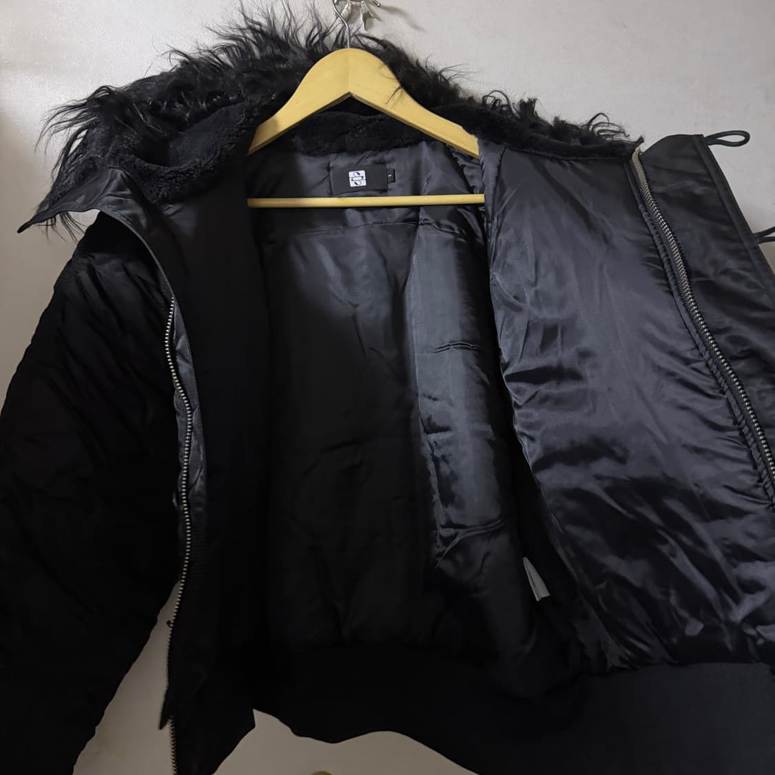 선데이오프클럽 퍼후디드봄버 Fur Hooded Bomber 사이즈 2 상품이미지5