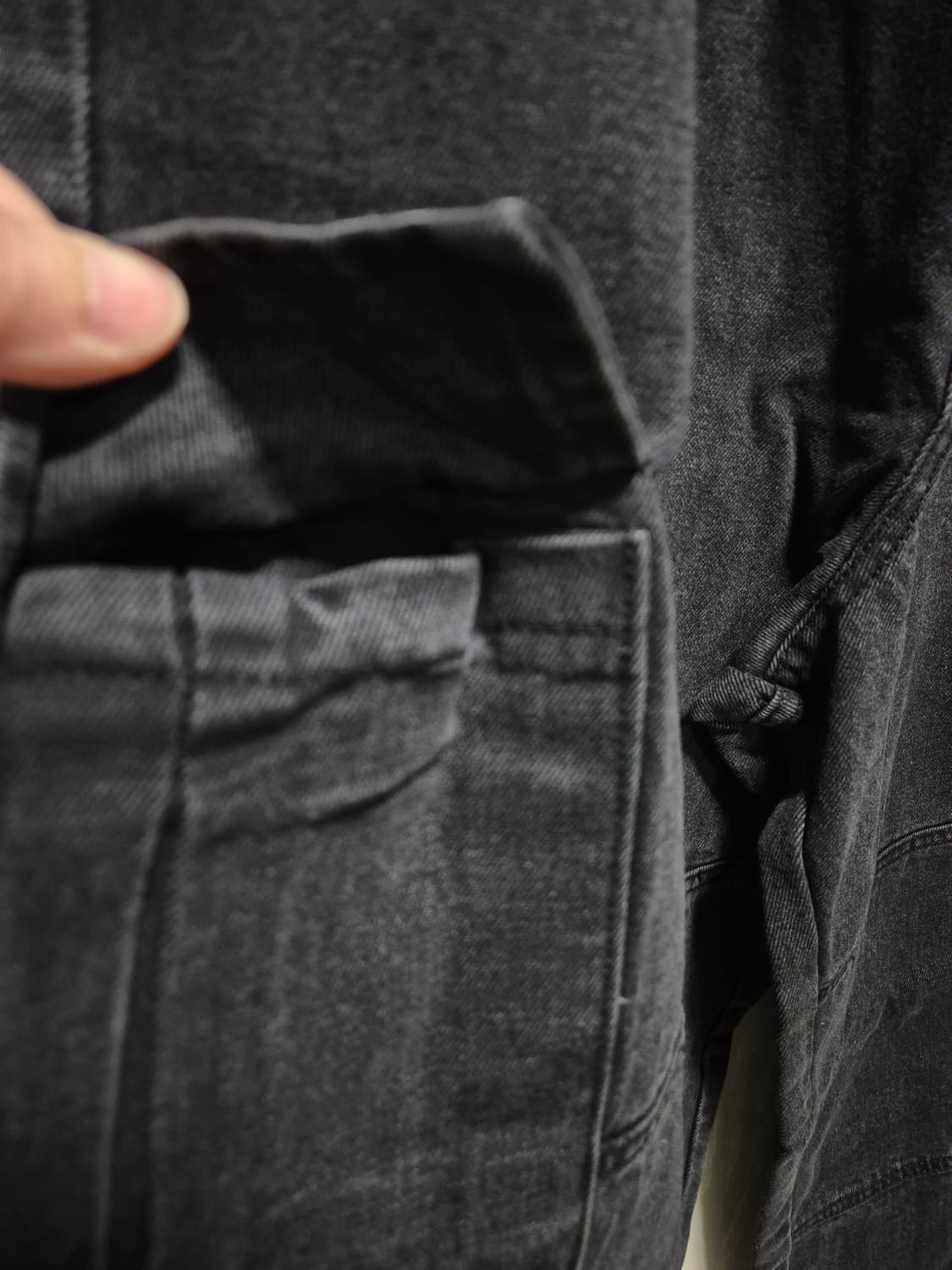 (세일)(새상품)워싱 데님 카고 조거 팬츠. 블랙 상품이미지5