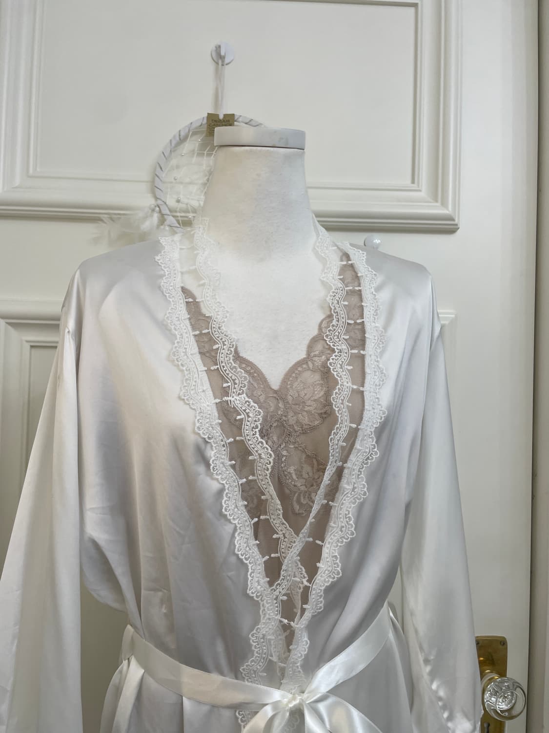 white lace bow satin gown 상품이미지6