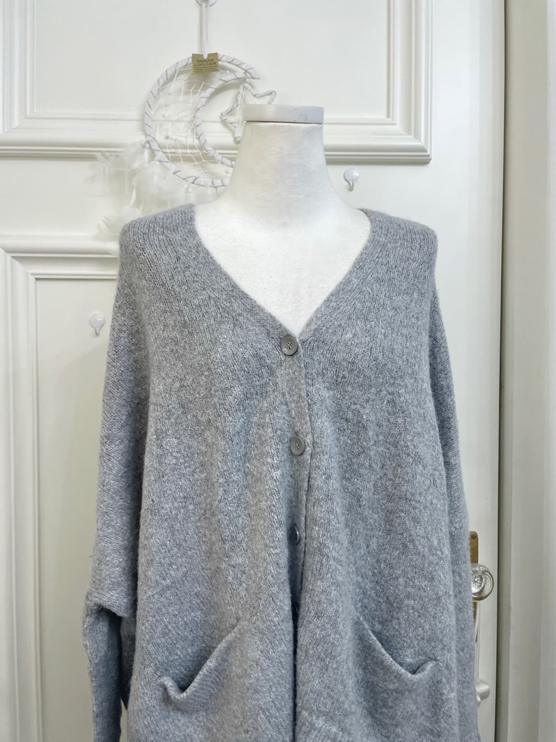 gray pocket point v-neck warm loose card 상품이미지5
