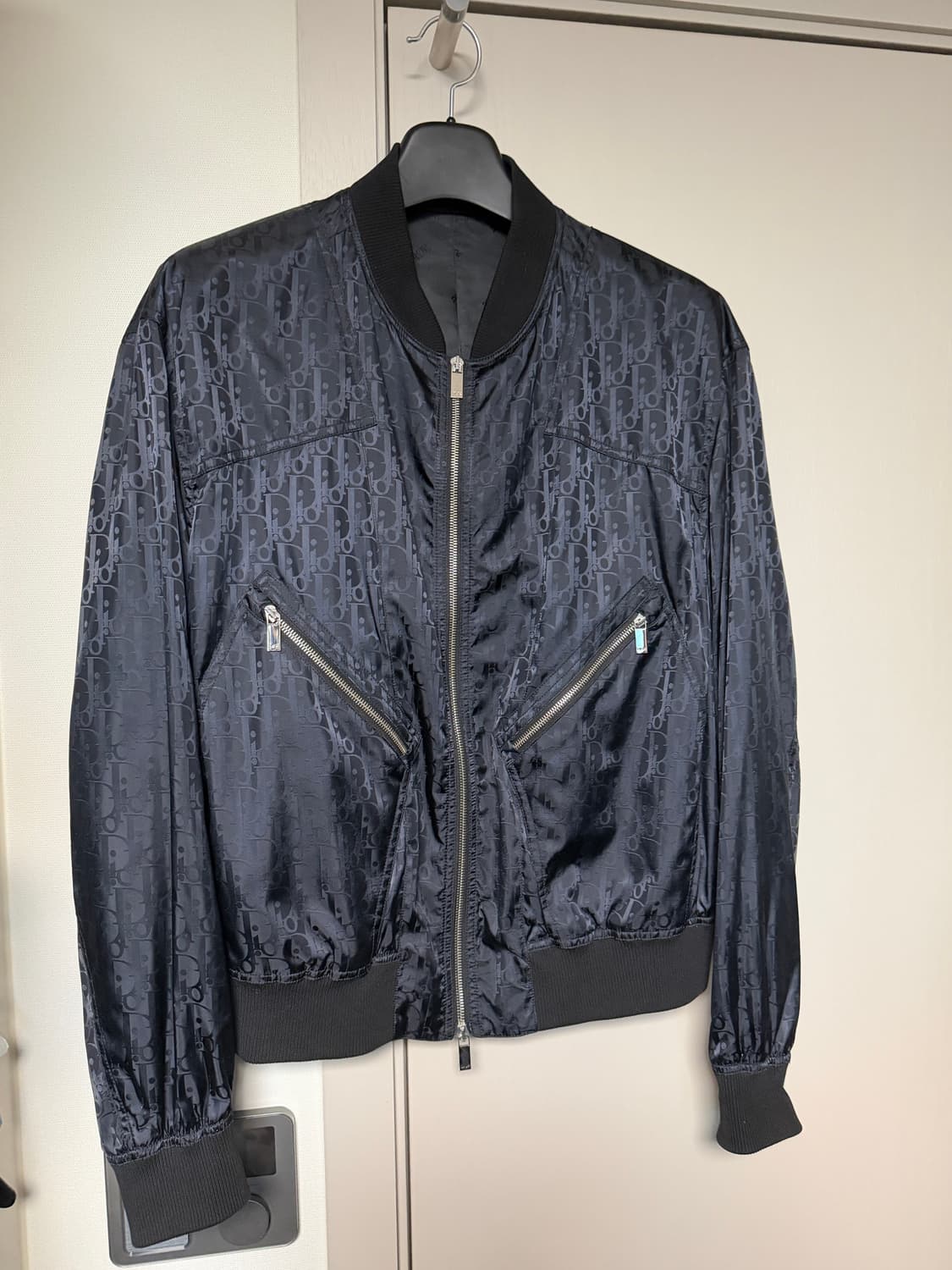 디올 오블리크 붐버 자켓 판매합니다 상품이미지1