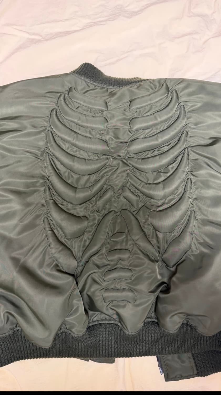 써저리 본 엠보싱 마원 카키 L 상품이미지4