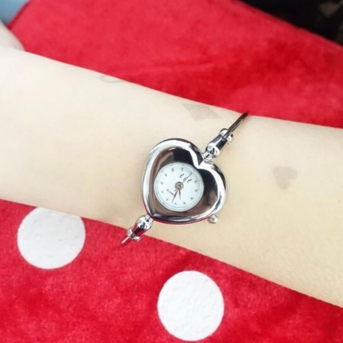 이이이스페이스 하트 시계 상품이미지1